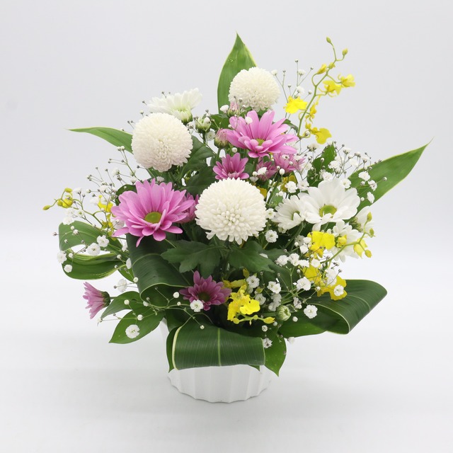 お供え アレンジメント なごみ サイズm カラー2種類 ホワイト ライトピンク Flower Shop 花まつ お供え アレンジメント なごみ サイズm カラー2種類 ホワイト ライトピンク Flower Shop 花まつ