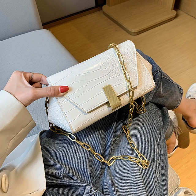 新しい小さなバッグ女性バッグ2020夏の新しい波インワイルドチェーンショルダーバッグネット赤ファッションクロスボディバッグ Tiancai_Wing_Bag2125907