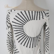 フラダンス 衣装 トップス カットソー ホワイト系 マナオラ ハワイアン アロハ フラ ダンス レッスン 練習 ブラック系 白 黒 ロンティ モノクロ かわいい おしゃれ 上品 大人っぽい 白黒 シンプル フィット感 カジュアル ダンス衣装 軽やか レディース