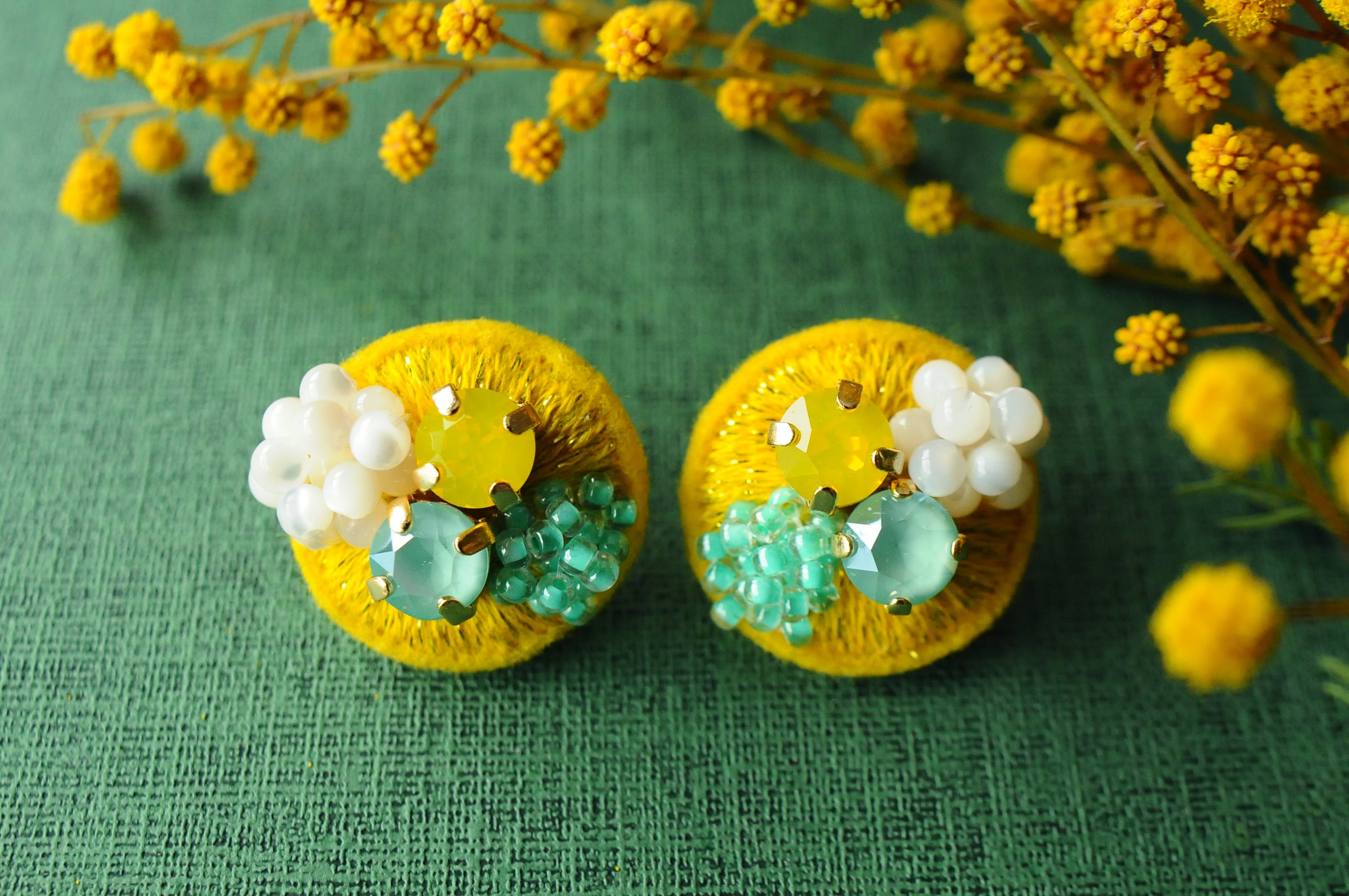 ＜Stella～遊び好きの星～＞刺繍ピアス「ジュエルJewe/ミモザmimosa」★ロングポスト/アレルギー対応変更可能