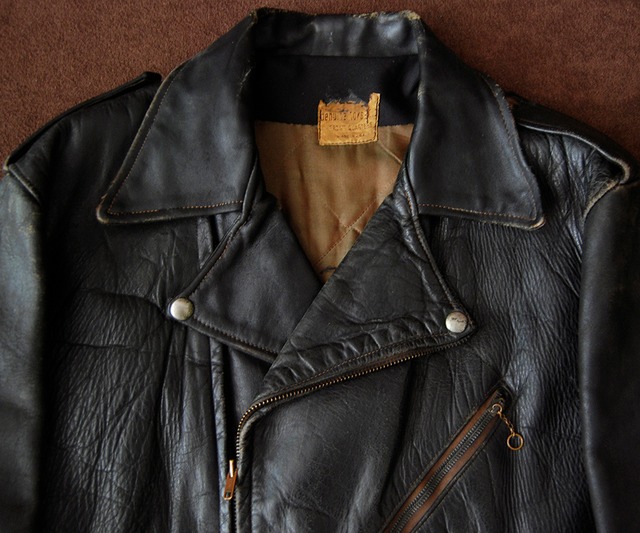 40s RANGER TYPE HORSEHIDE RIDERS 42