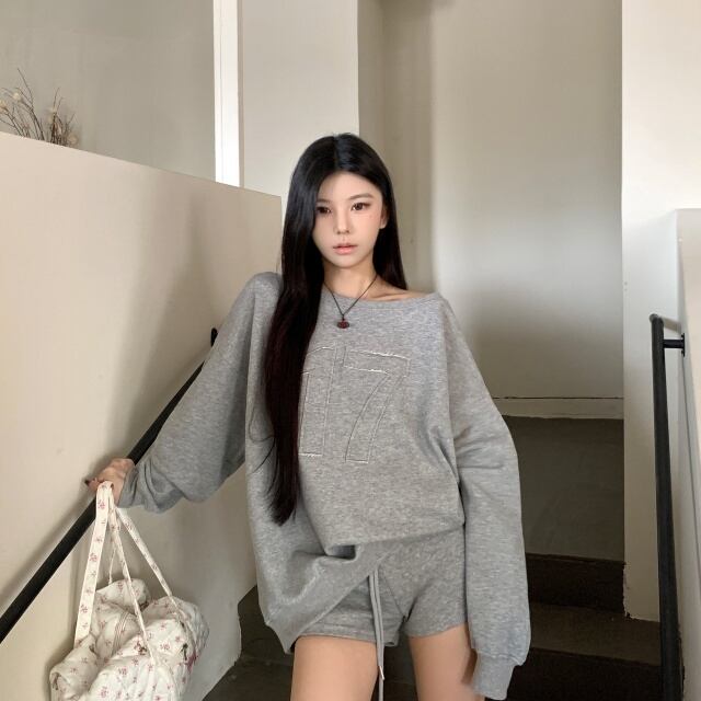 【予約販売】セットアップ ショートパンツ トレーナー スウェット 上下 レディース グレー 長袖 体型カバー こなれ感 大人可愛い シンプル おしゃれ 韓国 旅行 バカンス 春 夏 秋 トレンド フリー