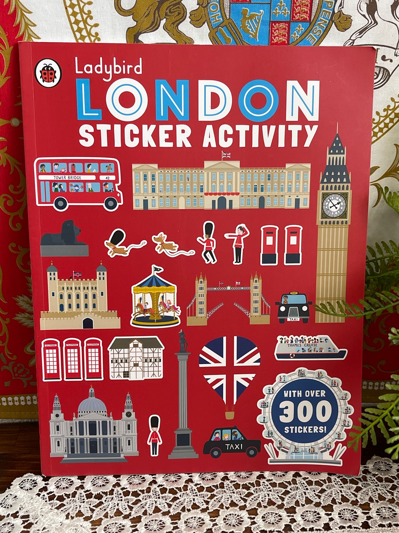 『Westminster Abbey』ロンドンステッカーアクティビティブック London Sticker Activity Book ウエストミンスターの画像01