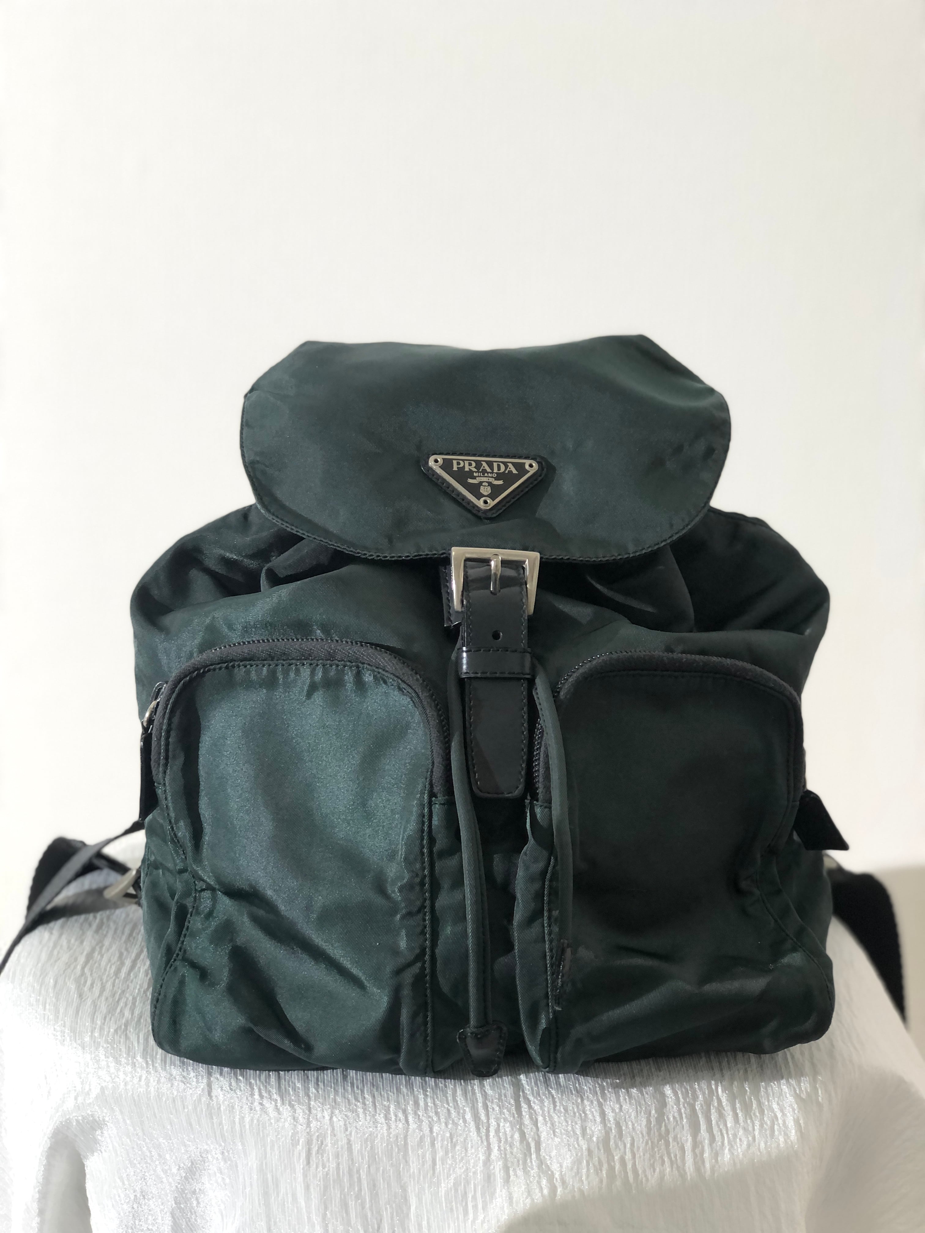 PRADA プラダ トライアングルロゴ ナイロン ダブルポケット バッグパック リュック グリーン vintage ヴィンテージ オールド  r5kz8b | VintageShop solo powered by BASE