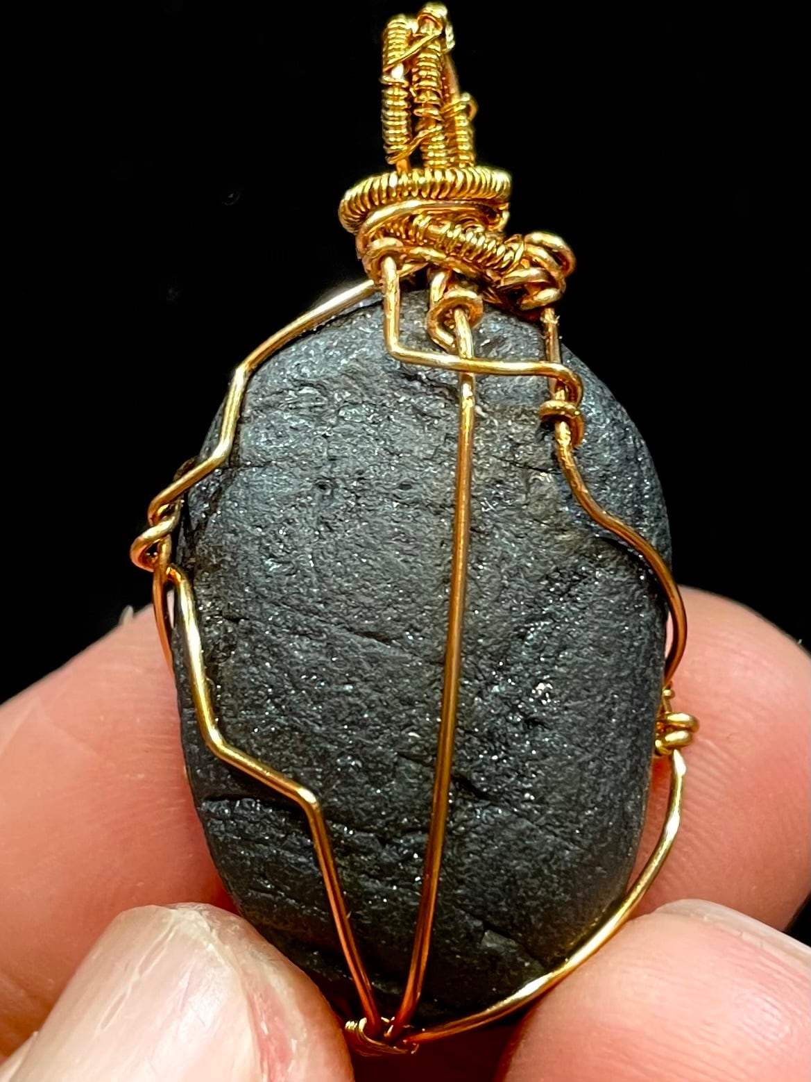 6) 強力な浄化&護身パワー!「海底炭」ワイヤーPT