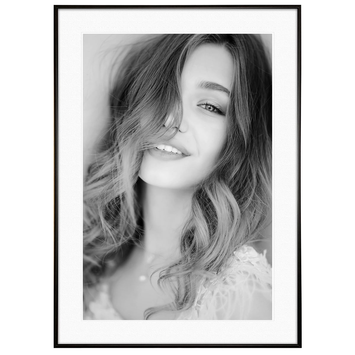 人物写真 女性 微笑みの瞬間インテリア アートフォトポスター額装 AS4698