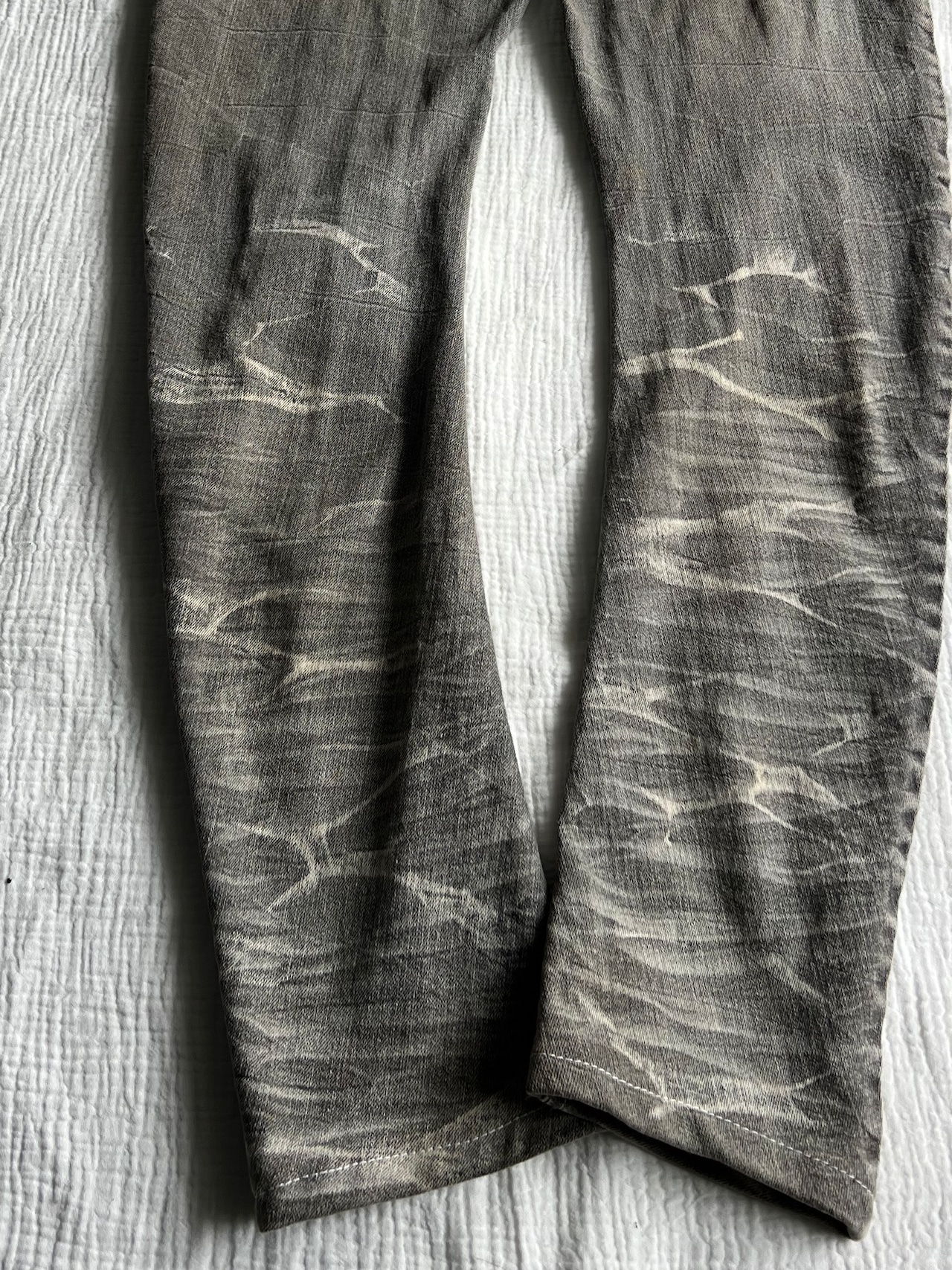 "semantic design" Wrinkled Curve Denim