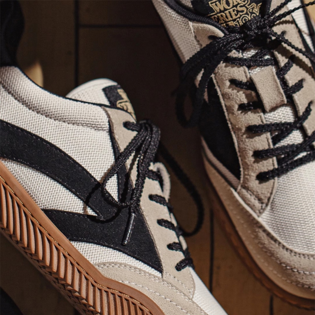 C-CLASS Reprint Low-cut Sneakers ◇H0080