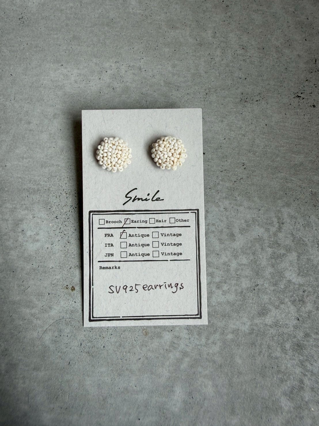 装身具「SmiLe」 №22 antiquebeadsピアス