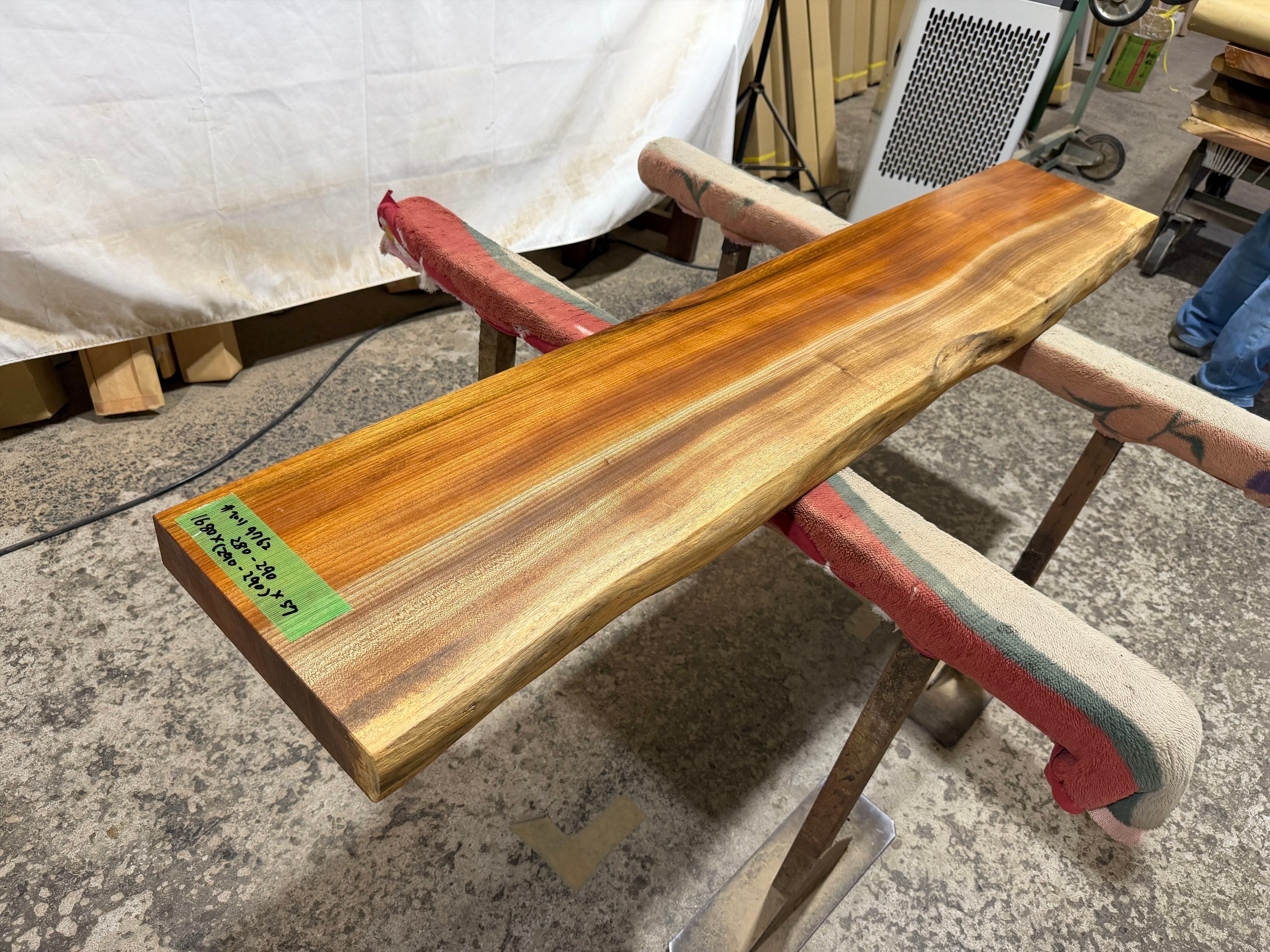 サペリ9762 一枚板無垢 乾燥材 1680x280-290x57mm カウンター ローテーブル センターテーブル テーブル