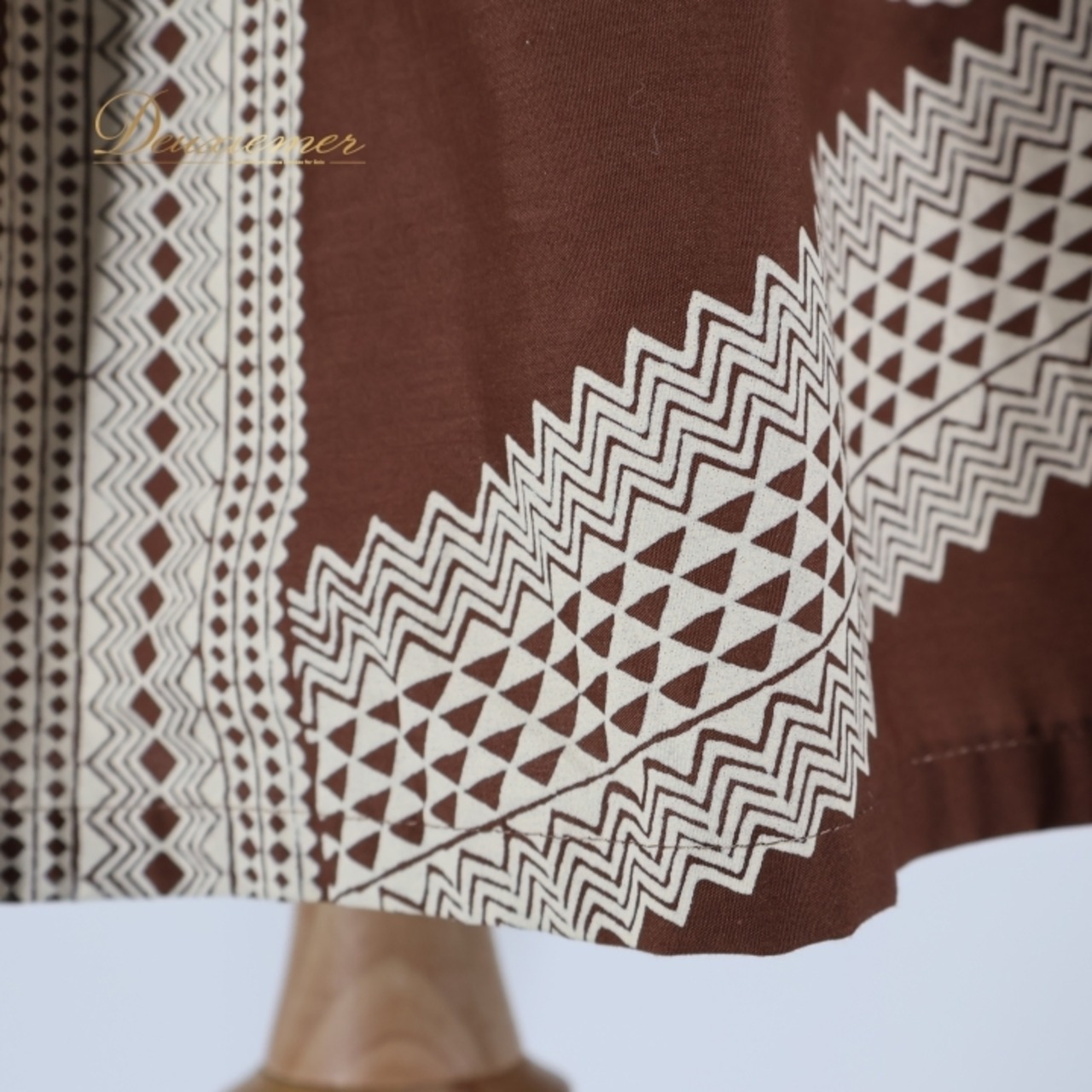 フラダンス 衣装 パウスカート ブラウン系 シングル カヒコ柄 可愛い ふわふわ 華やか 大人 シンプル ホワイト系 ハワイアン アロハ ハワイアンプリント フラ ダンス レッスン 練習 ブラウン ホワイト フラダンス用 ハワイ ハワイアンスタイル