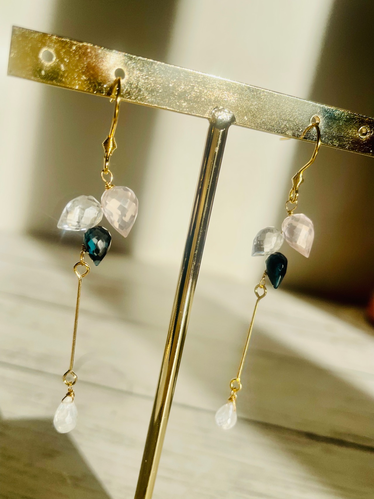 蕾(つぼみ)ドロップピアス E | 天然石アクセサリーとハーバリウムの 