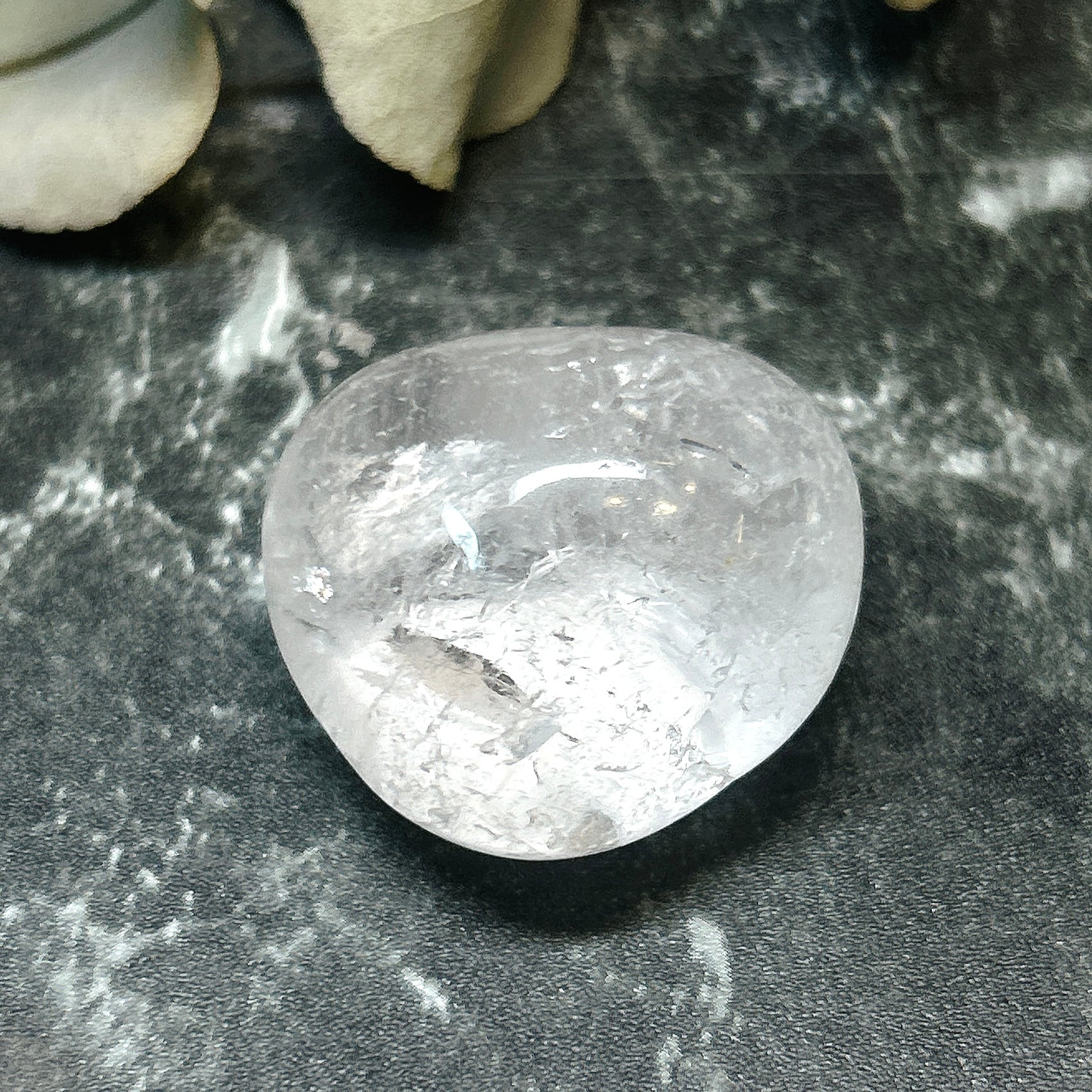 E19227】水晶 ブラジル クォーツ タンブル 天然水晶 | クリスタル