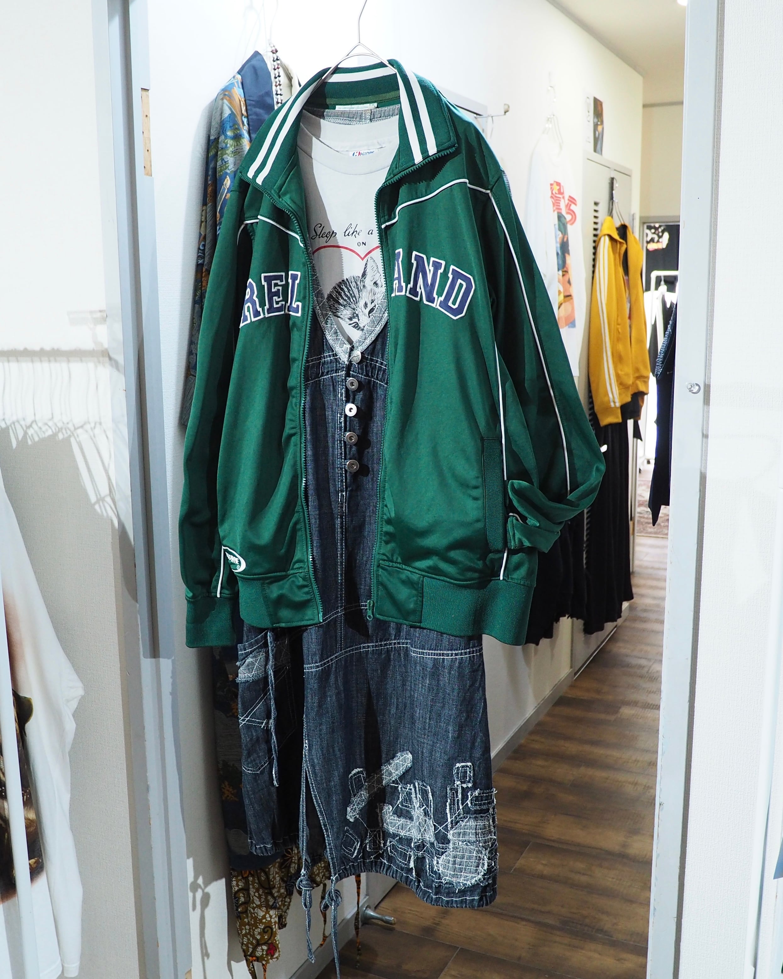 Random Patchwork × White stitch Embroidery vintage Indigo Denim Onepiece