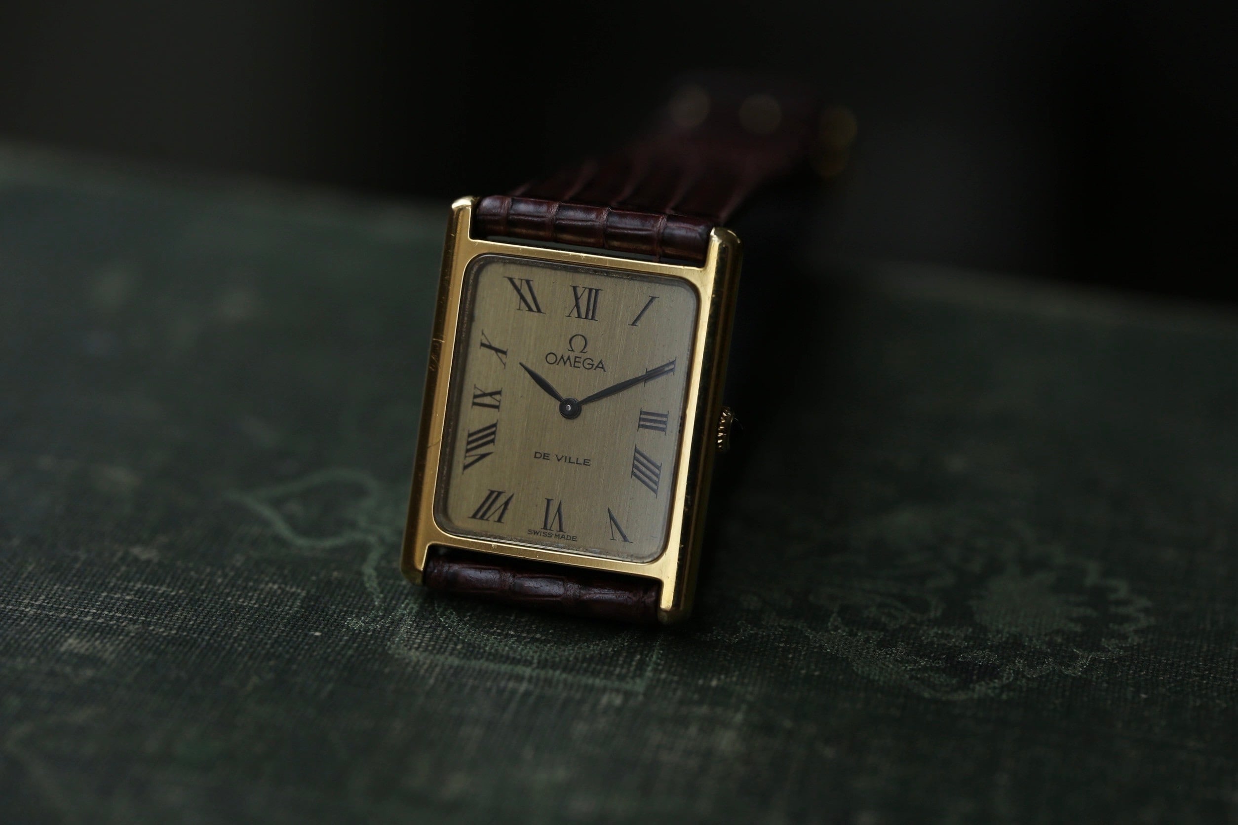 オメガ　デヴィル OMEGA】1975年製 デヴィル H型レクタンギュラー ローマンインデックス