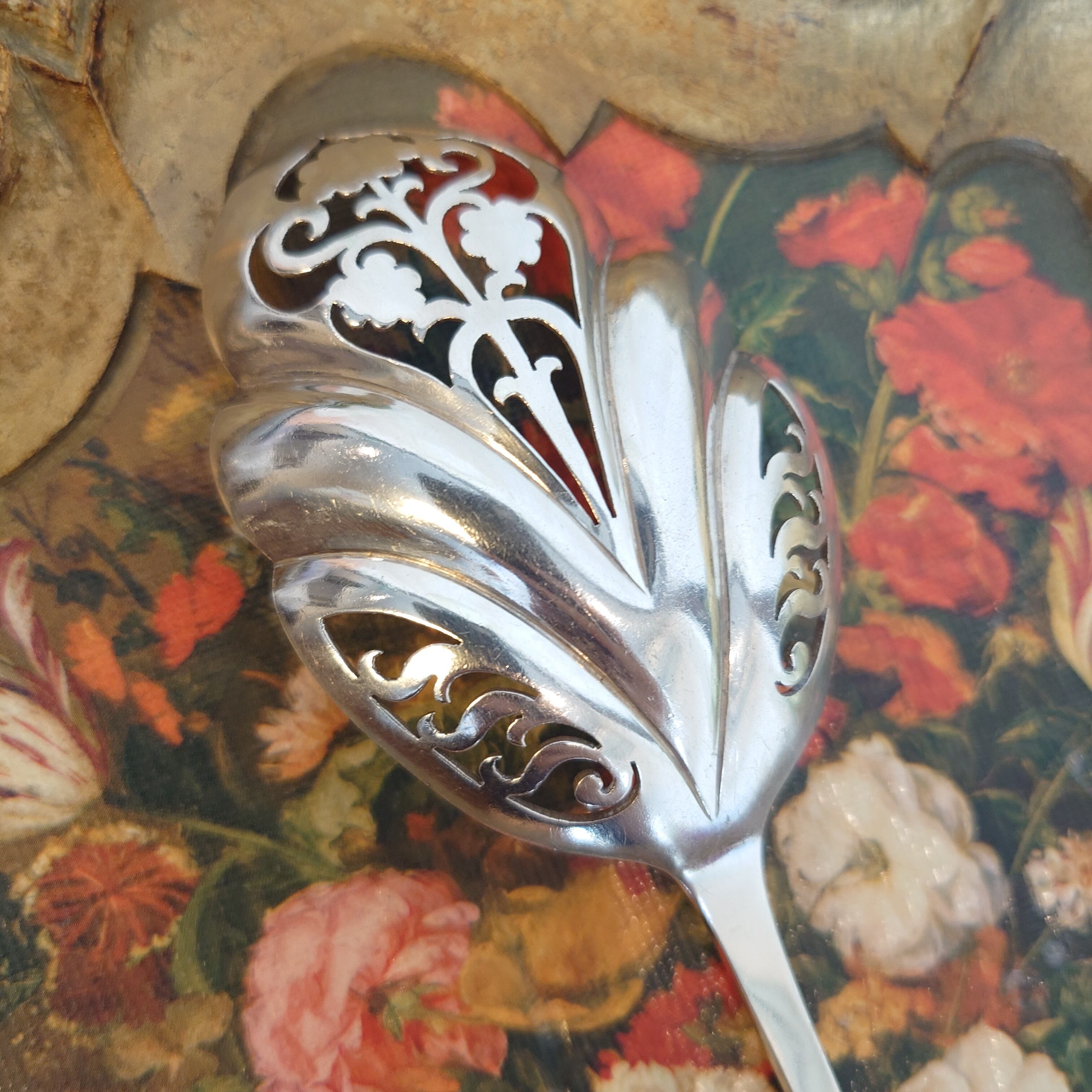 イギリス ピアッシング サービングスプーン 純銀製 58.8g