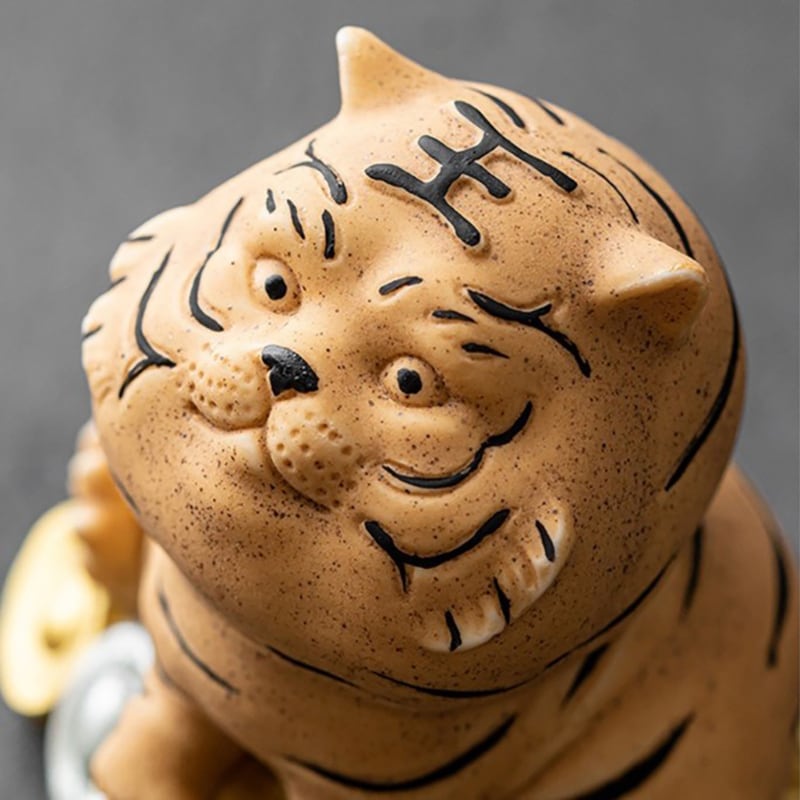 虎 招財 置物 オブジェ 陶器 絵付け 富 繁栄 樹脂素材 玄関 リビング