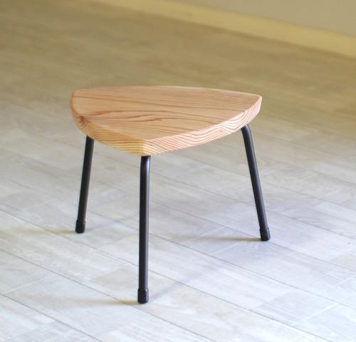 三角スツール【小】杉　アイアン　椅子