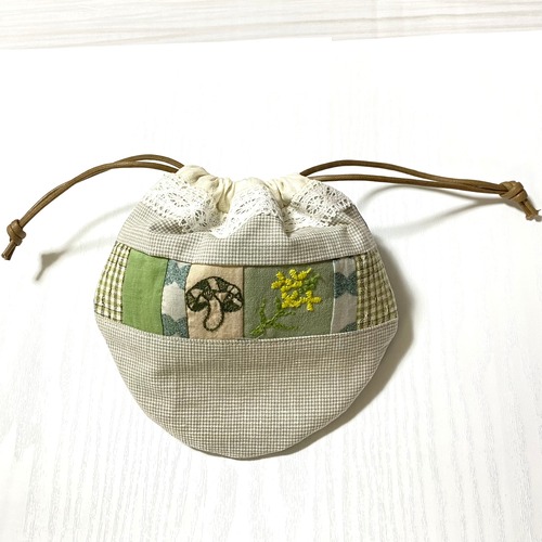 まんまる巾着袋　　made of ミナペルホネン生地