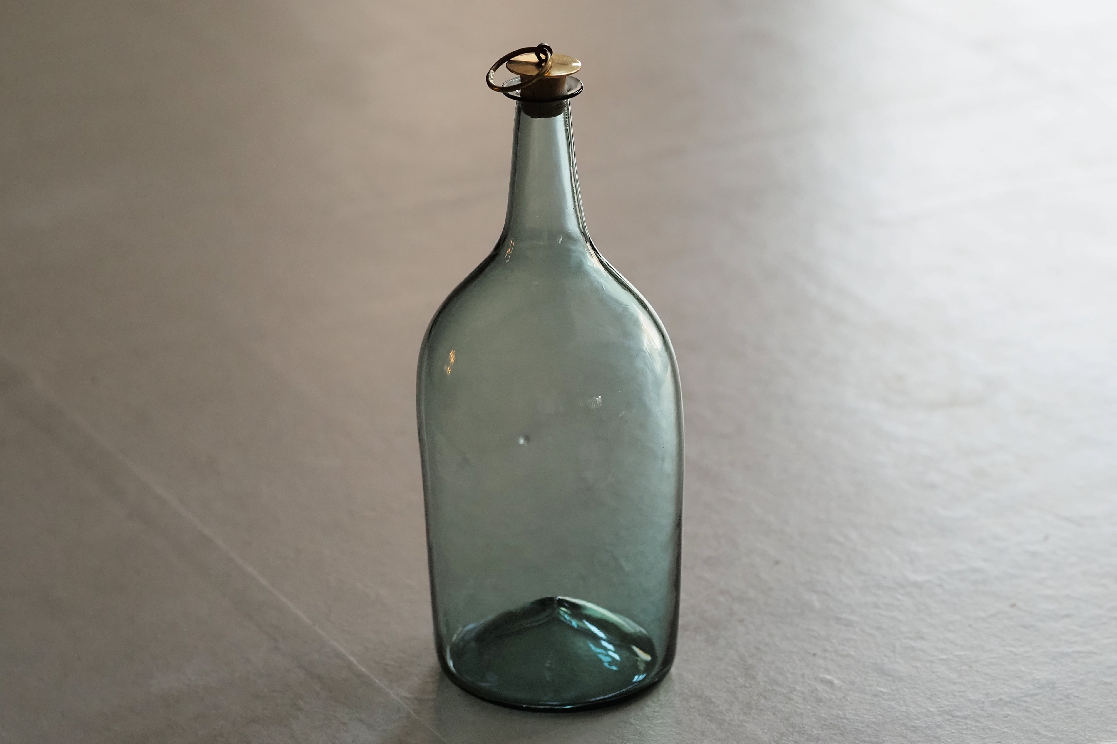 津田清和 106. 青緑酒瓶 B