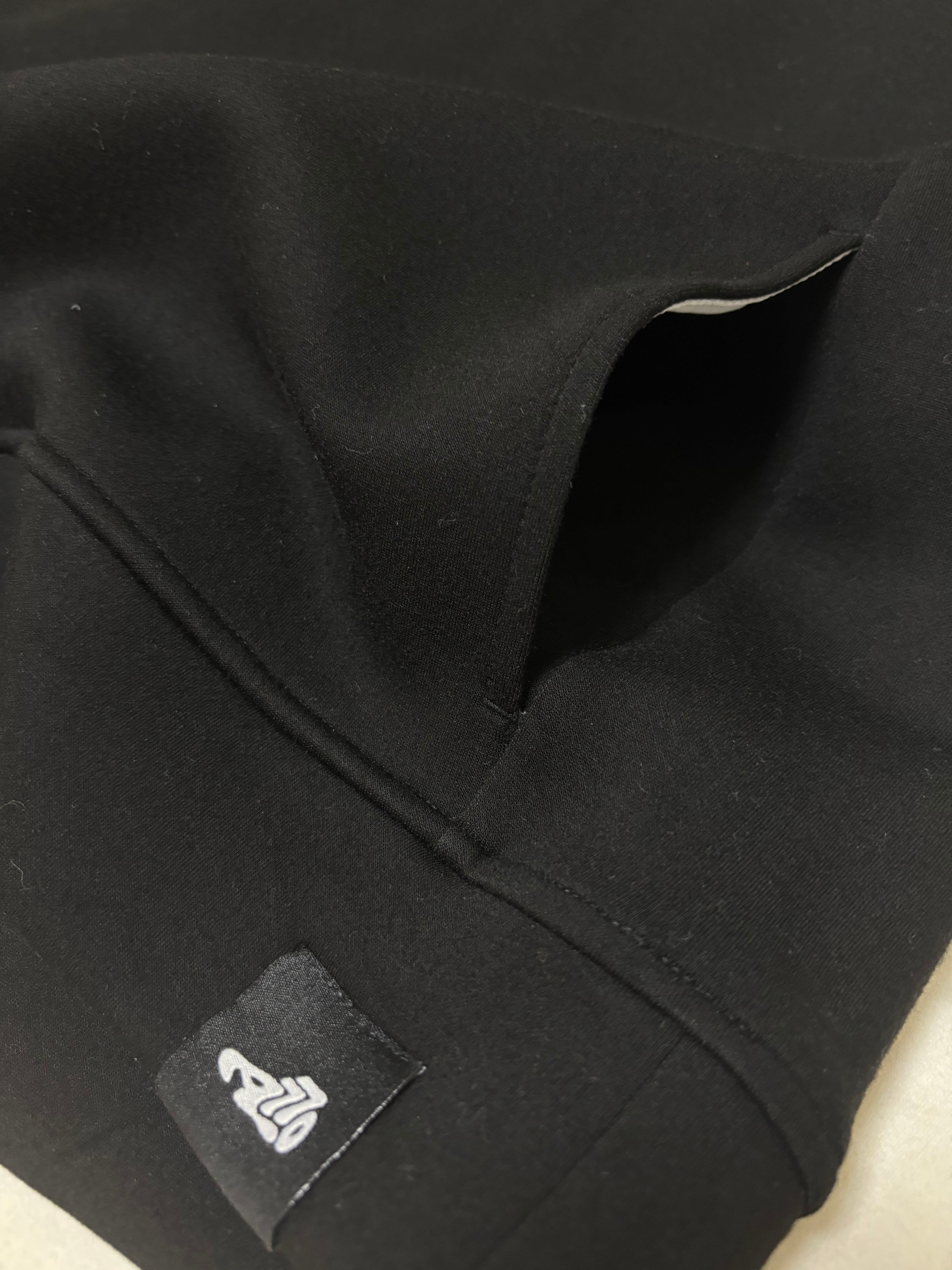 Kicks Logo Half Zip / ダンボールニット - black | AOKICKS online store