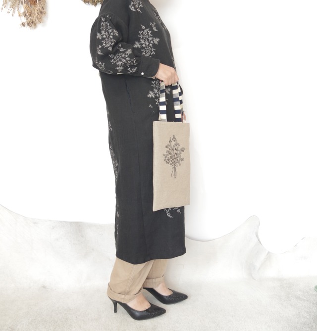 アルペンプランツの花束刺しゅう　トートバッグ