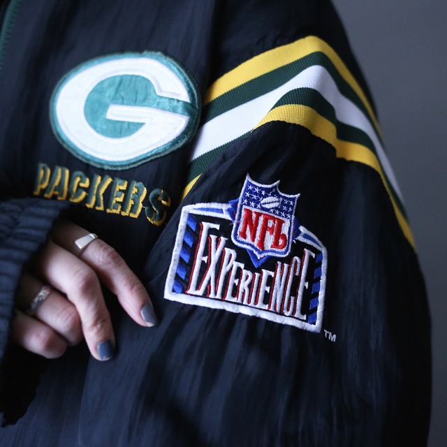 "reversible" NFL Green Bay Packers over silhouette nylon blouson