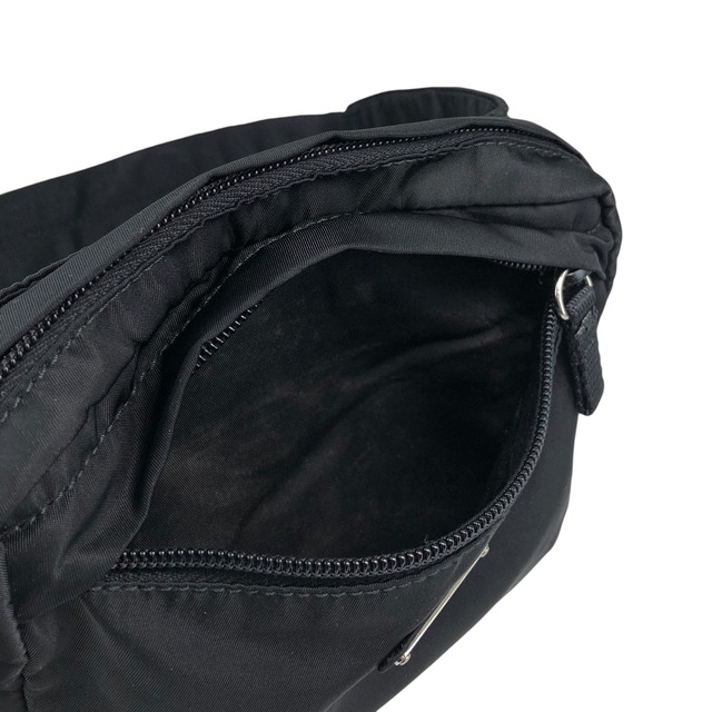 PRADA プラダ スリングバッグ ブラック トライアングルロゴ ナイロン V210 vintage ヴィンテージ オールド st4ma3