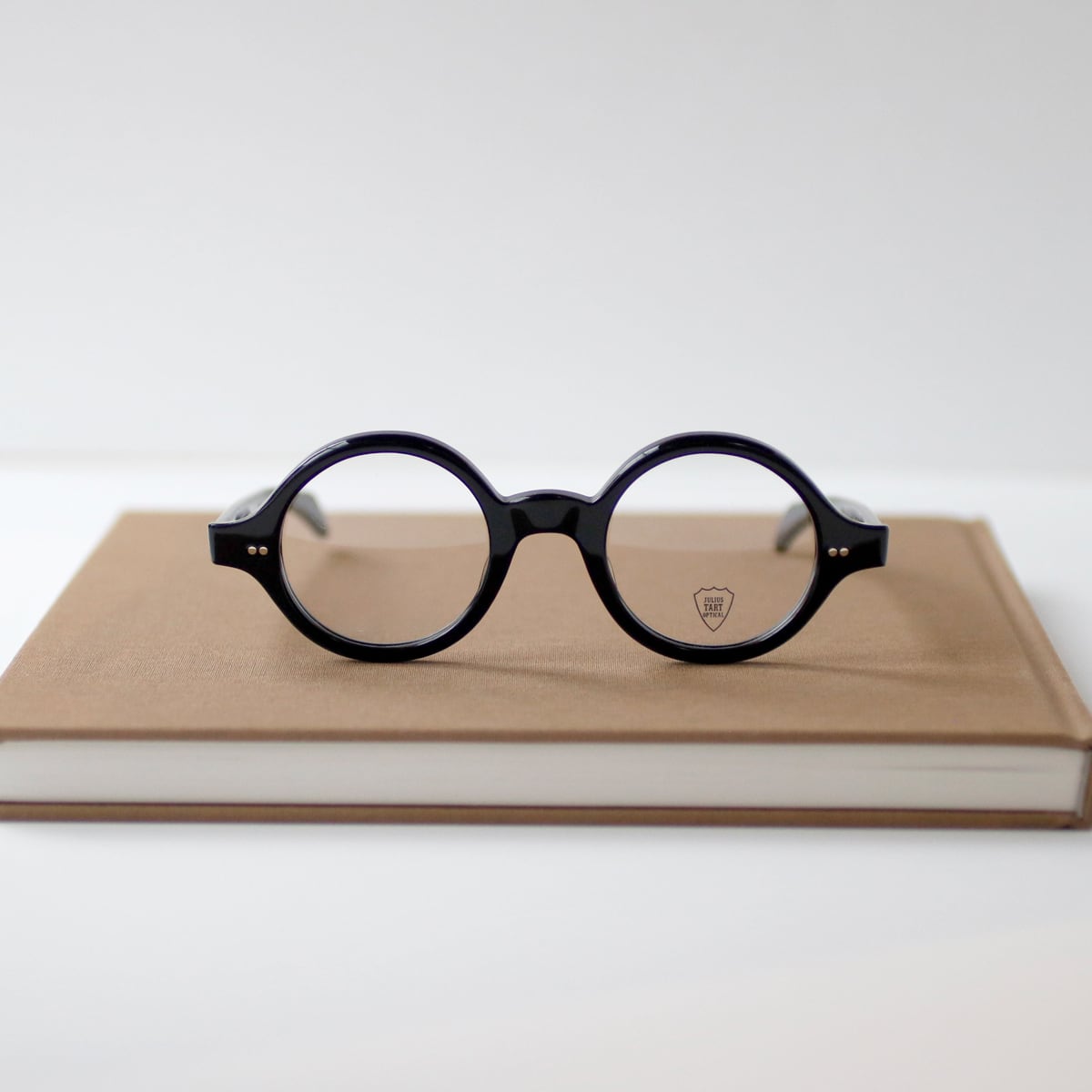 【JULIUS TART OPTICAL】ROUND EYE - Black (LARGE)