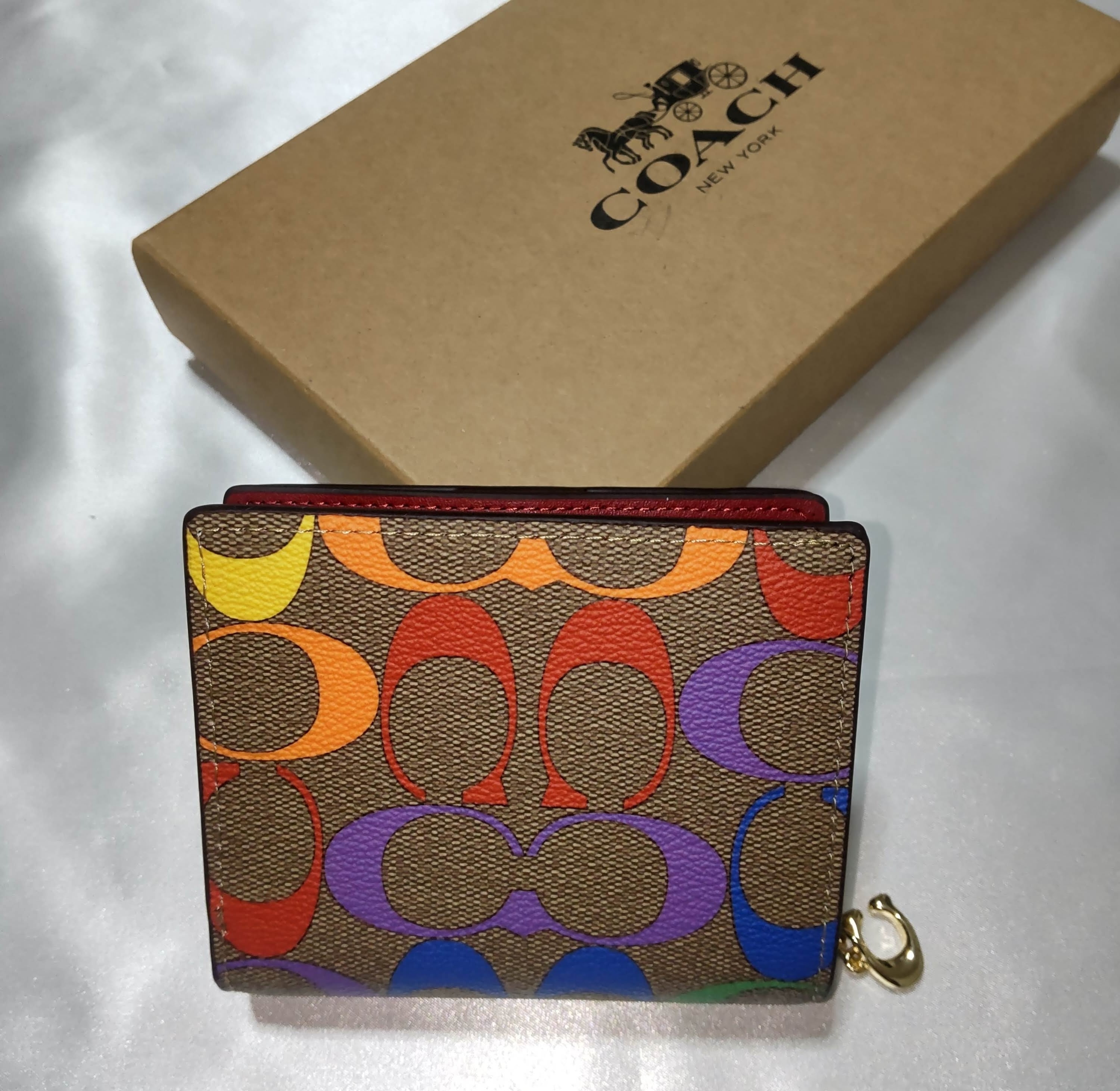 4536 コーチ　二つ折り財布　レインボー COACHコーチ 二つ折り財布 レインボーシグネチャー | francore
