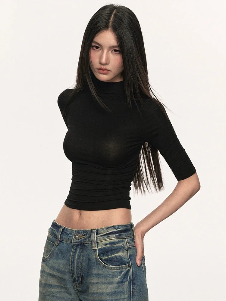 レディース 半袖ブラックTシャツ スリムフィット ショート丈 カジュアルトップ