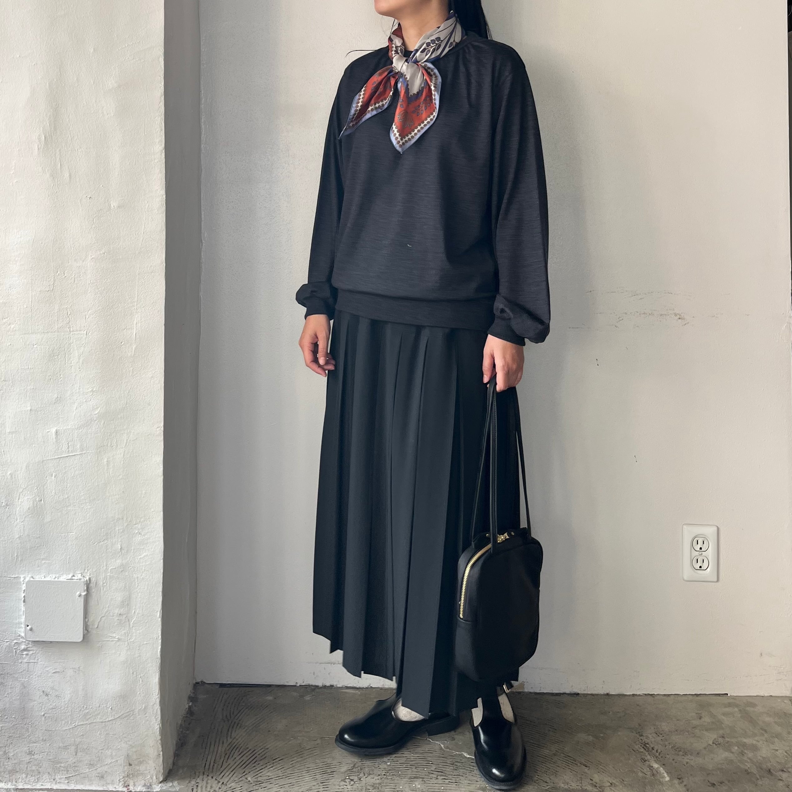 MANON ウール ギャザーネック ロングスリーブTシャツ