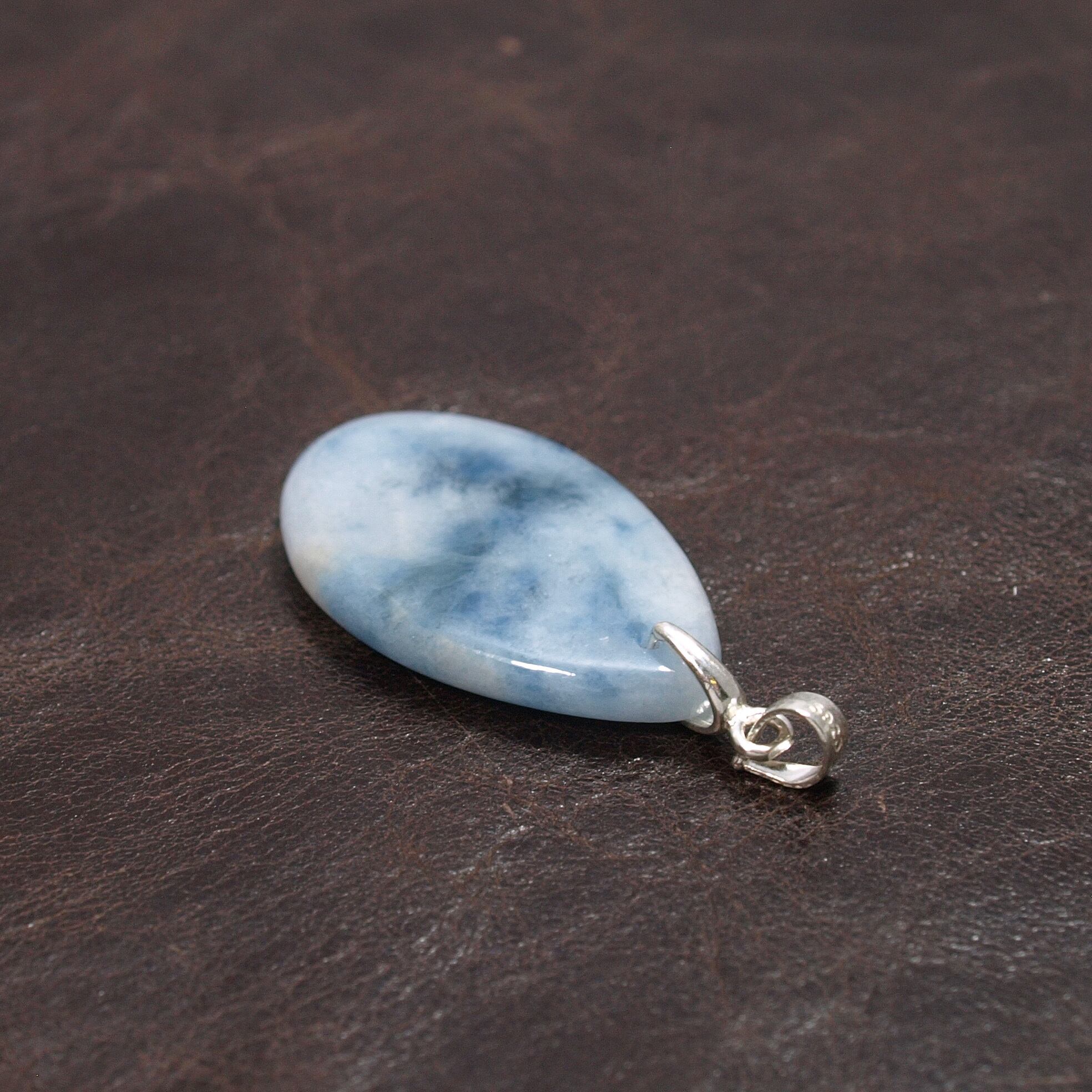 糸魚川 青翡翠 しずくペンダントトップ コン沢産 3.0g | URUWA