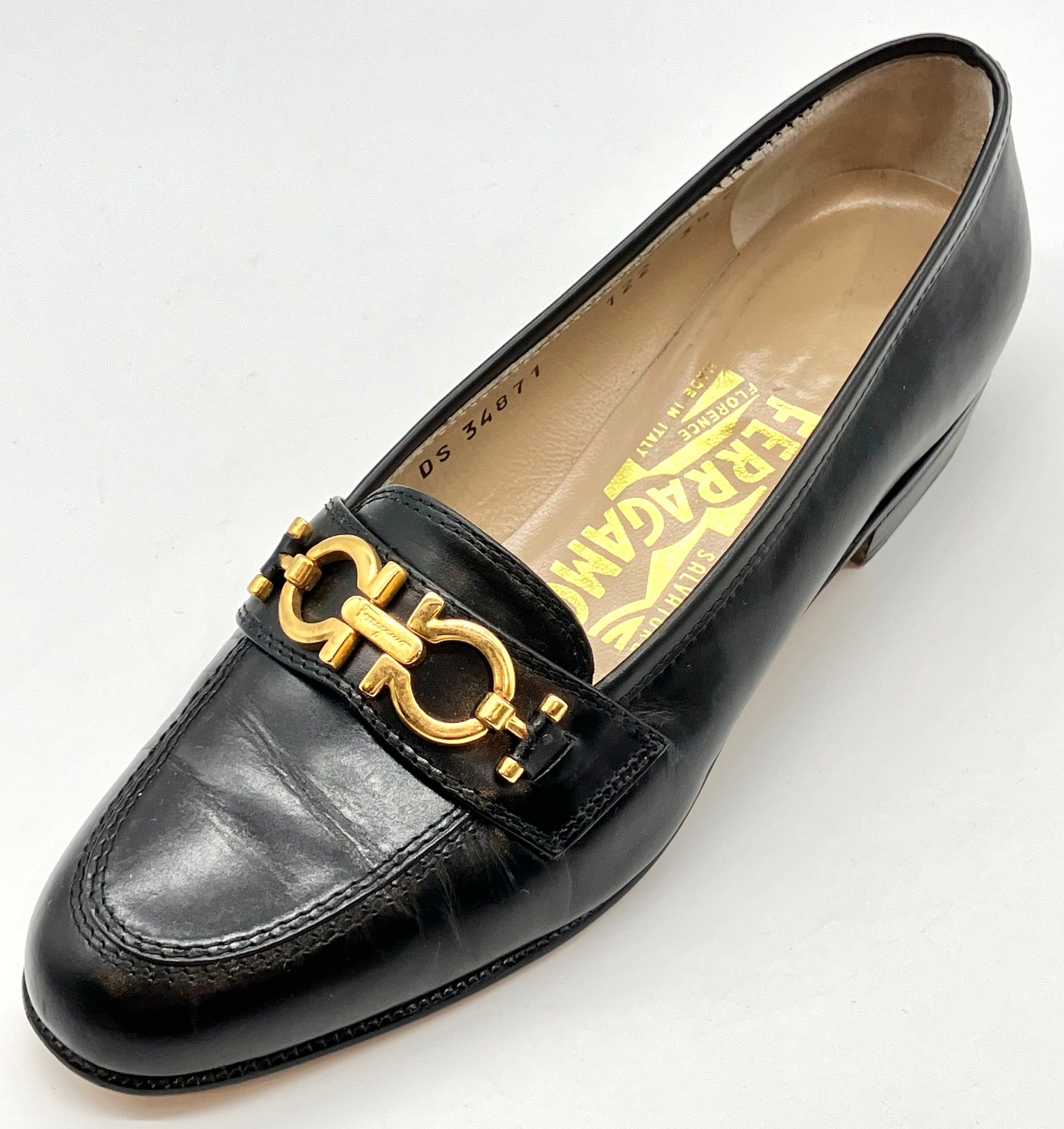 OLD FERRAGAMO(オールドフェラガモ)ブラックレザー×ゴールド OLD FERRAGAMO(オールドフェラガモ)ブラックレザー×ゴールド