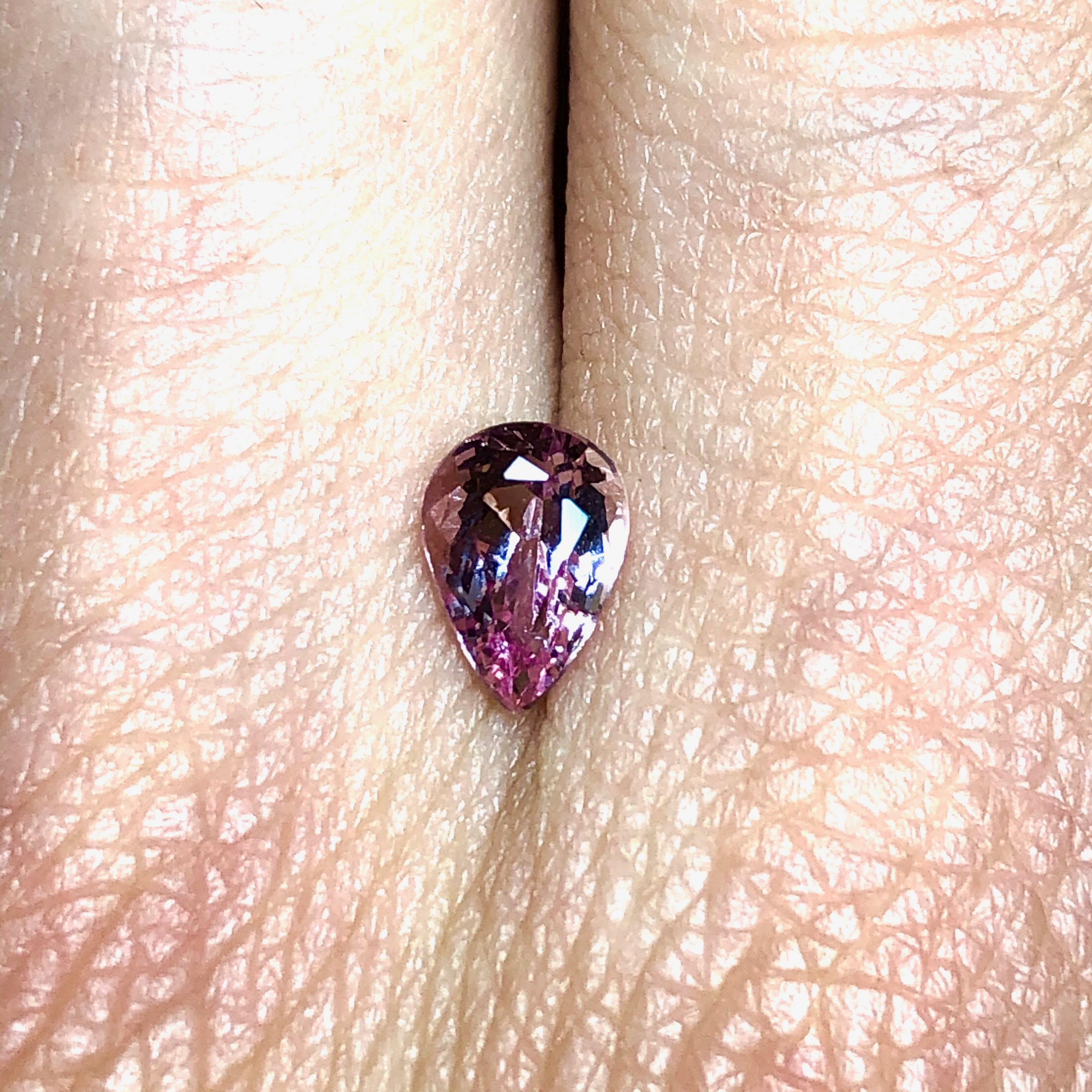 高貴なピンクシェリーカラー 1.0ct 天然 インペリアルトパーズ