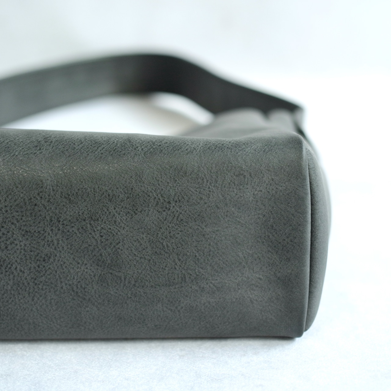 SS SHOULDER BAG S 01