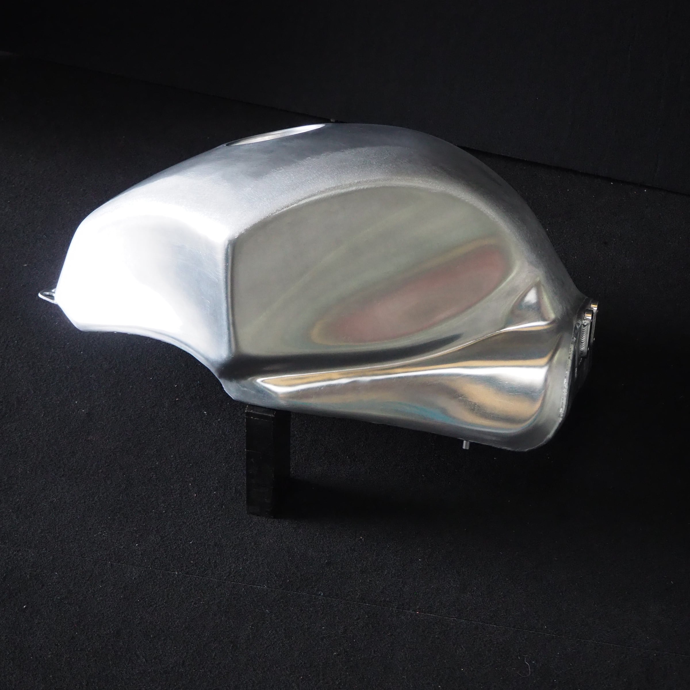 ハヤブサ（2021～）用 アルミタンク | RIDEWIN OFFICIAL ONLINE