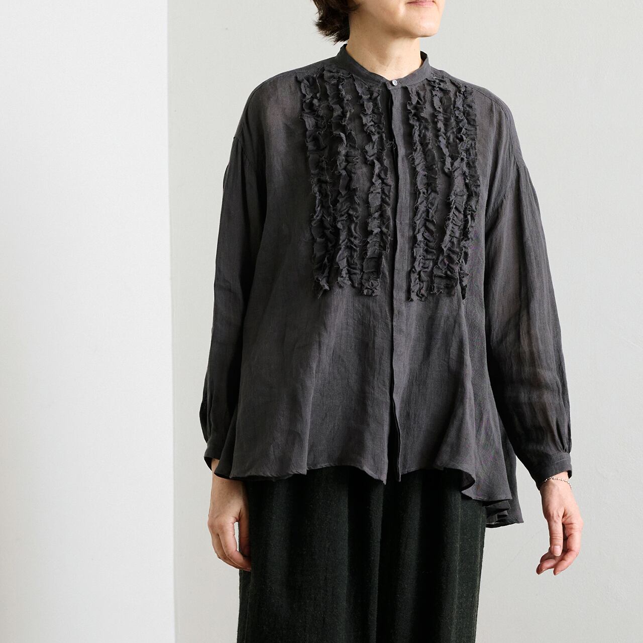 suzuki takayuki スズキタカユキ frilled blouse dark bronze | les 