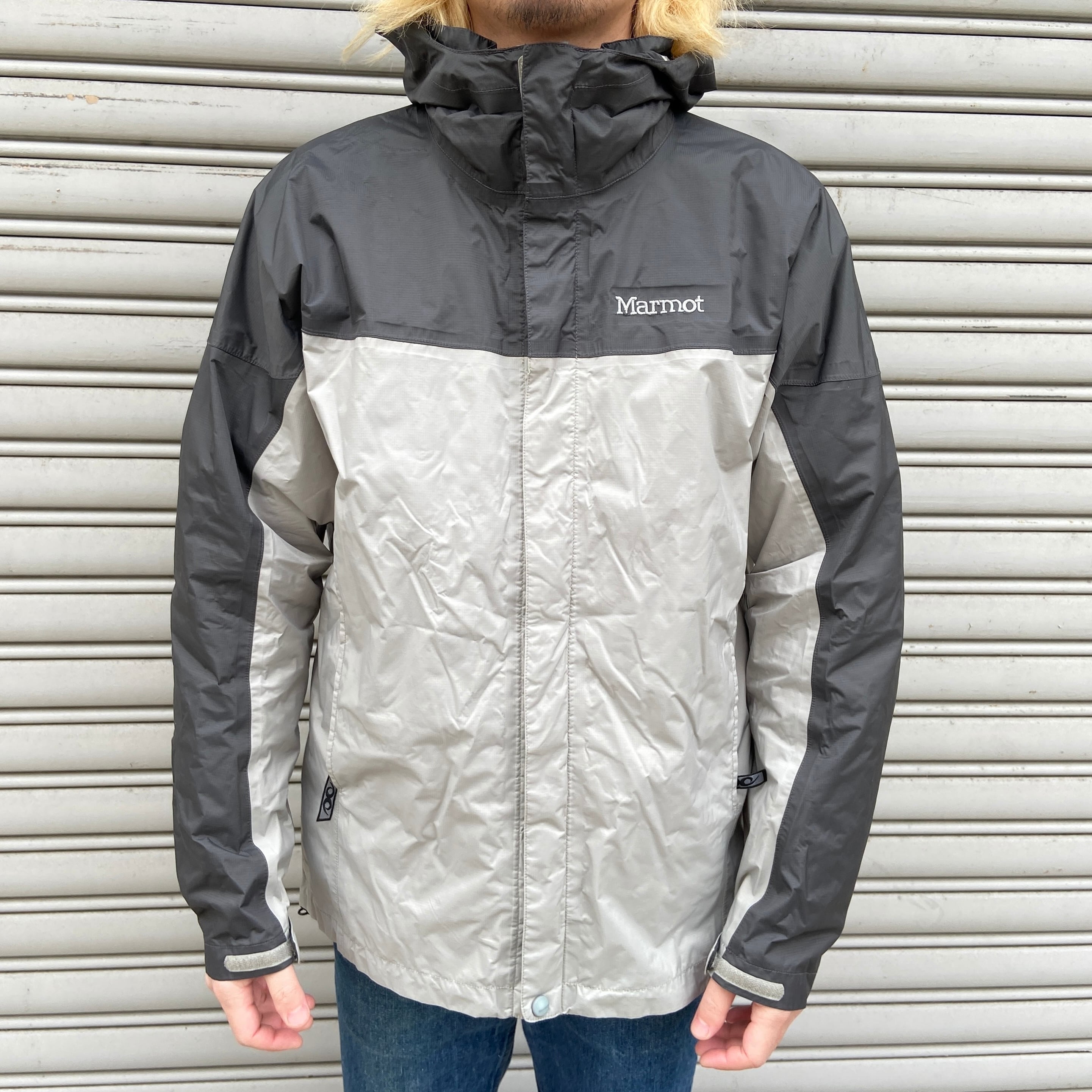 Marmot グレー ナイロンジャケット Marmot マーモット マウンテンパーカー ナイロンジャケット グレー M
