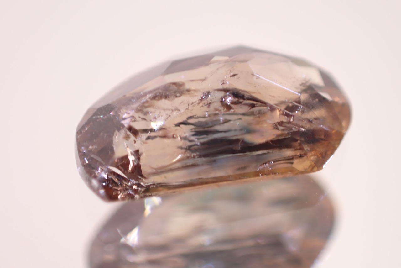 アキシナイト　0.86ct　[C10‐322]