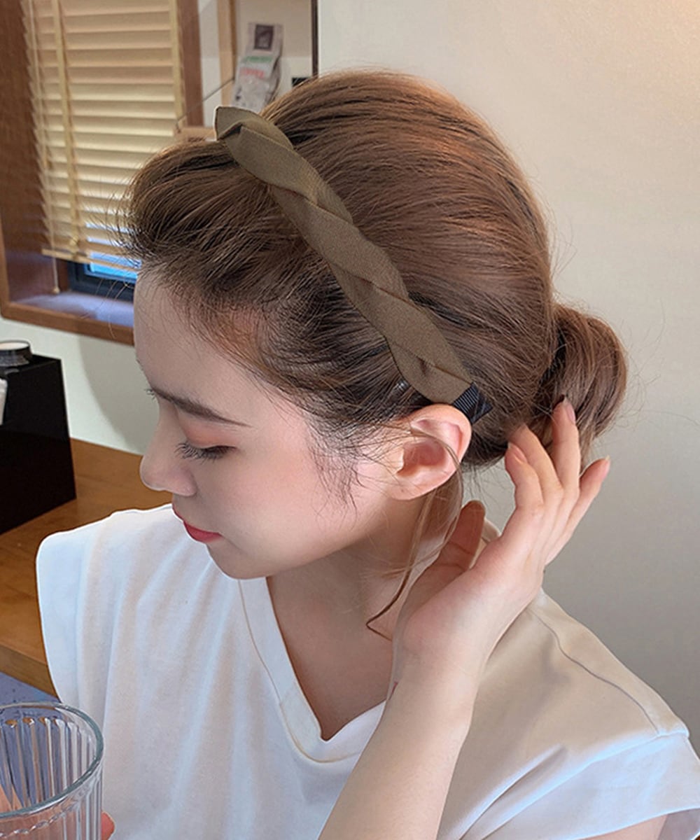 カチューシャ ツイスト ヘアアクセサリー レディース韓国 ヘアアレンジ