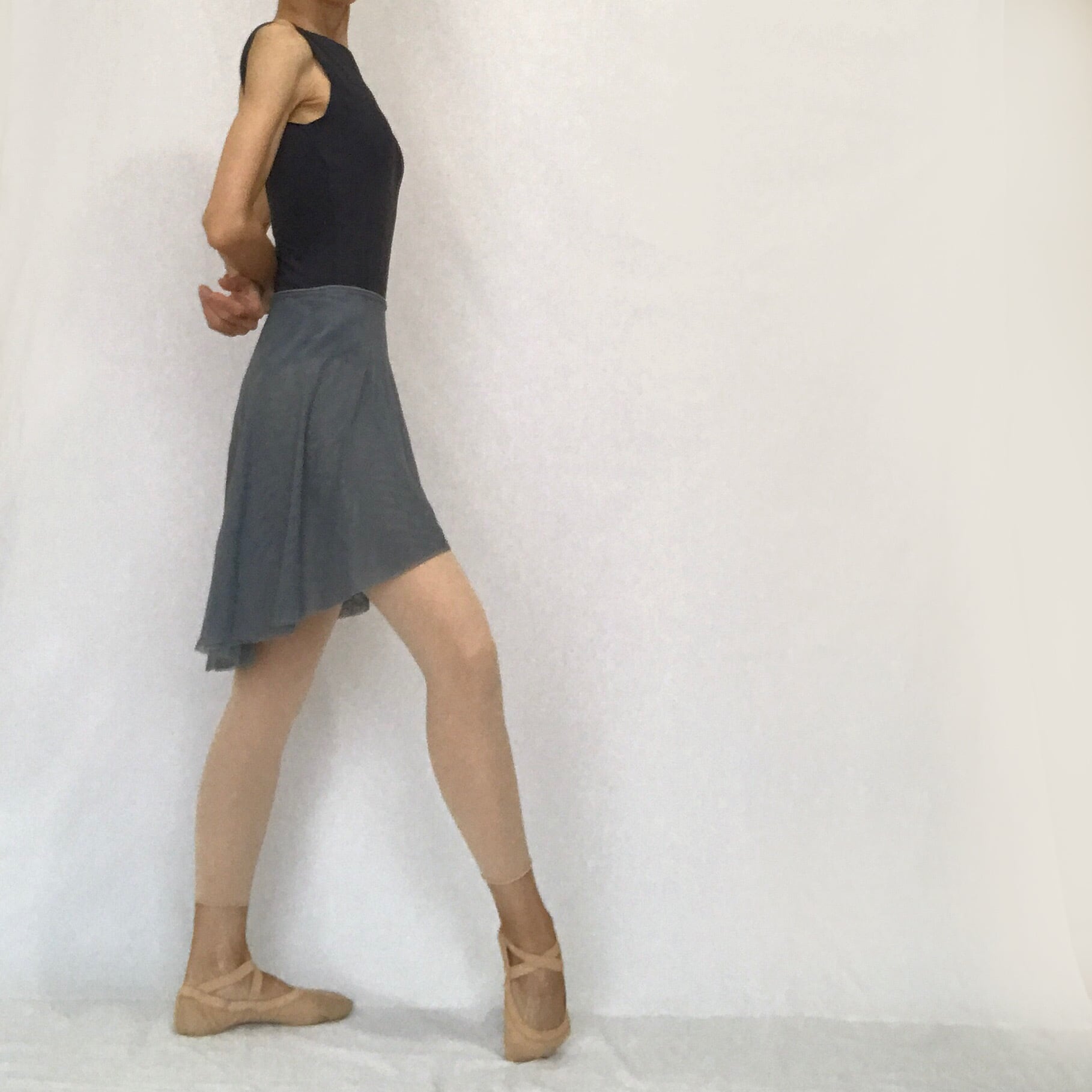 ◆Minimalist Ballet Skirt: SILVER GRAY (ミニマリスト・プルオンバレエスカート(シルバーグレー)) |  『Balletholic』大人のためのシンプルシックなバレエ・レッスンウエアSHOP　　 powered by BASE