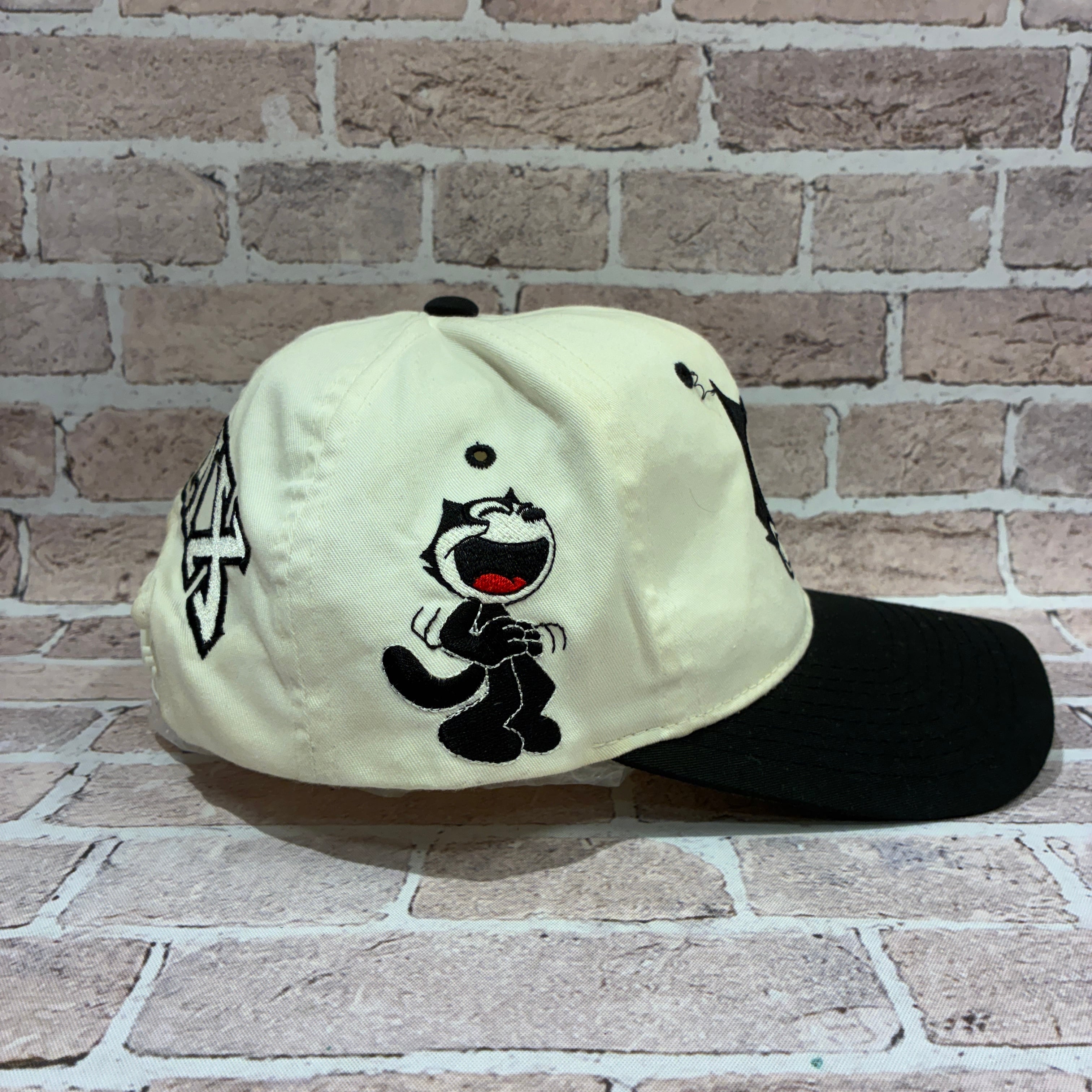 Ⓚ1990'S FELIX CAP | safarionline