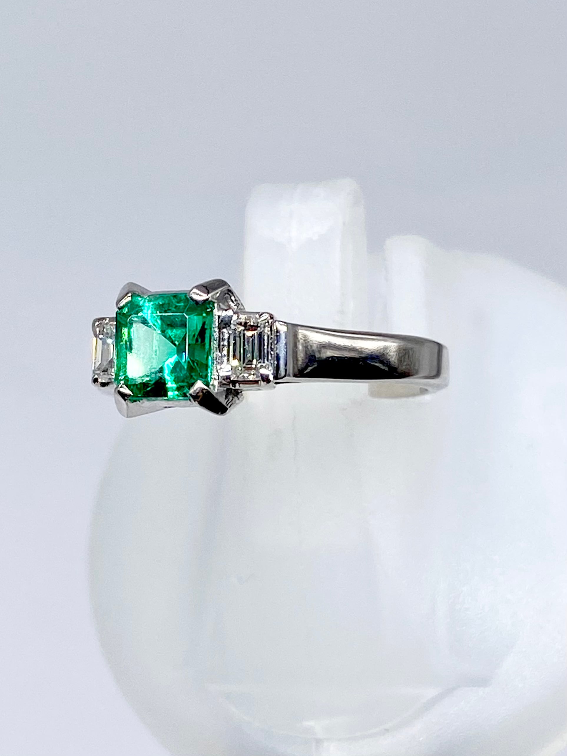 エメラルド 0.61ct / ダイヤモンド 計0.20ct Pt900 リング