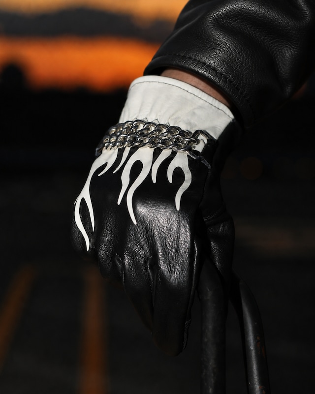 GLOVES | BARYFROMTHENORM