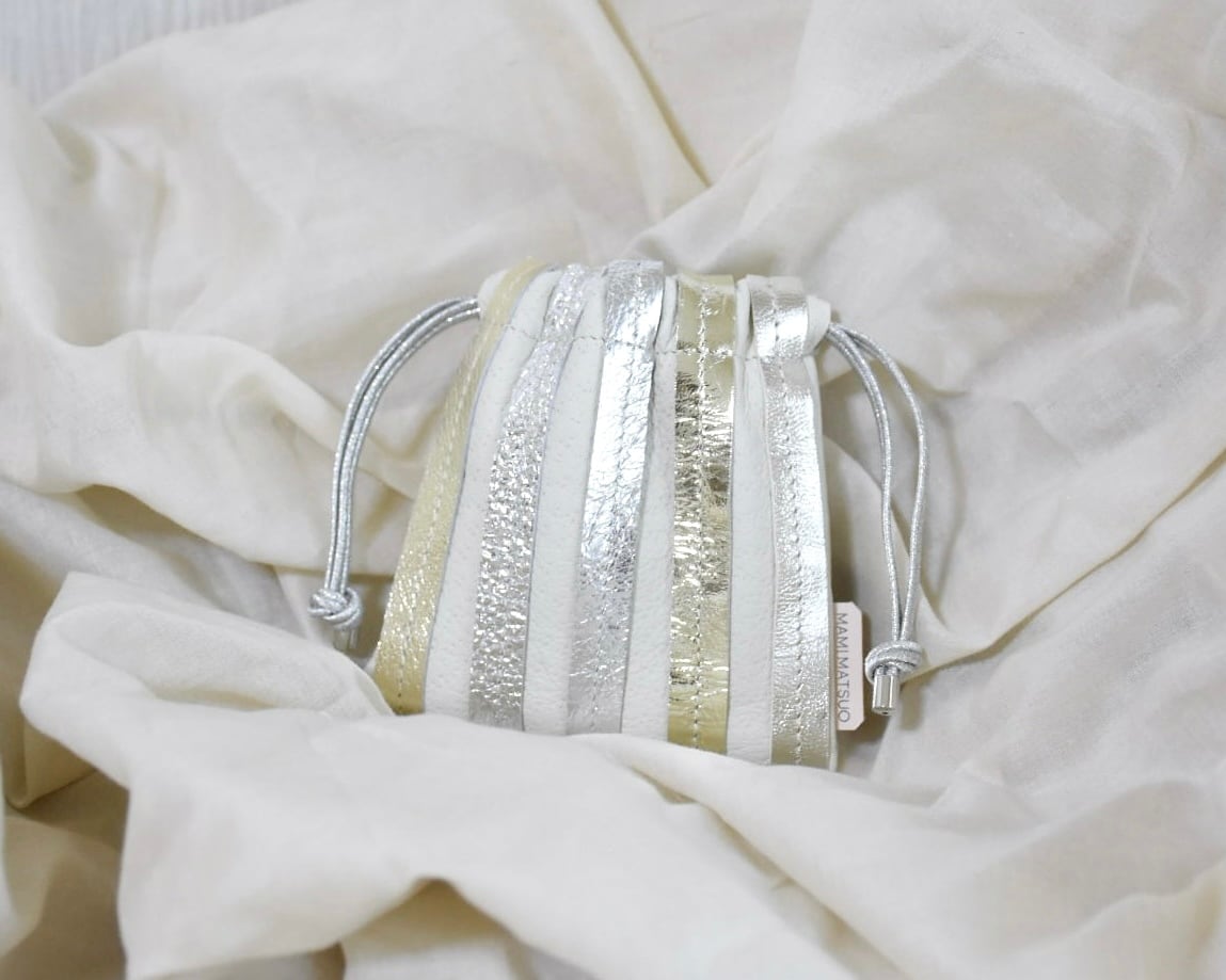 mini kinchaku pouch ( silver ) | mamimatsuo