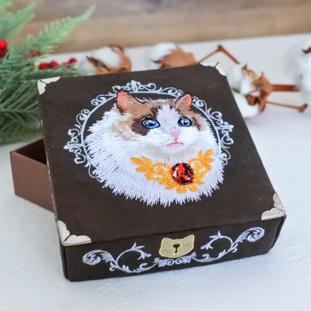 猫の宝石箱～ラグドール＆ルビー～