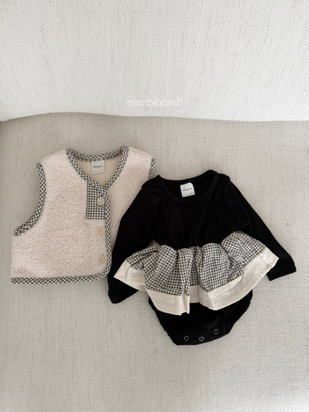B714【即納】check ribbed rompers