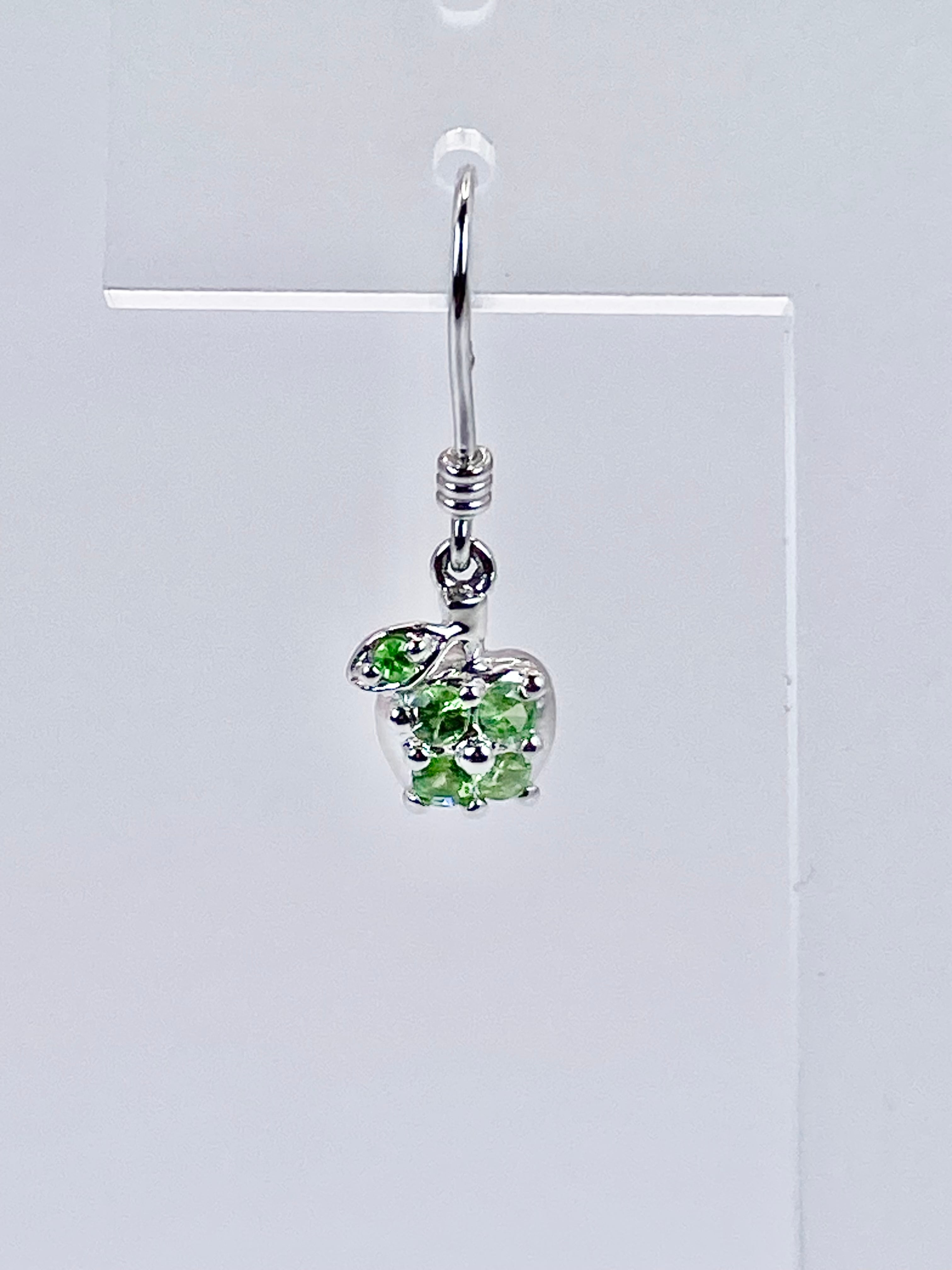 青りんご》【新品】グリーンガーネット 0.09/0.09ct K18WG ピアス