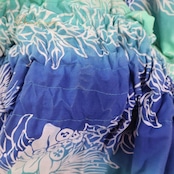 フラダンス 衣装 パウスカート ハレハワイイ ブルー系 PauSkirtShop 日本製 シングル グラデーション ケース付き ワントーン かわいい 華やか 鮮やか 明るい 爽やか 青 水色 白 ハワイアン アロハ ハワイアンプリント フラ ダンス レッスン